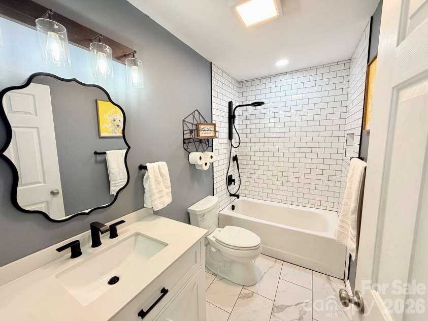 5360 Stonegate Farm Drive, Granite Falls, NC 28630.  MLS# CAR4396768, YatesRealty ID 32711. Bathroom
