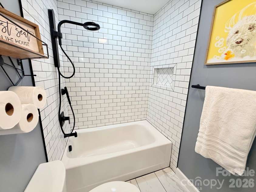 5360 Stonegate Farm Drive, Granite Falls, NC 28630.  MLS# CAR4396768, YatesRealty ID 32711. Bathroom