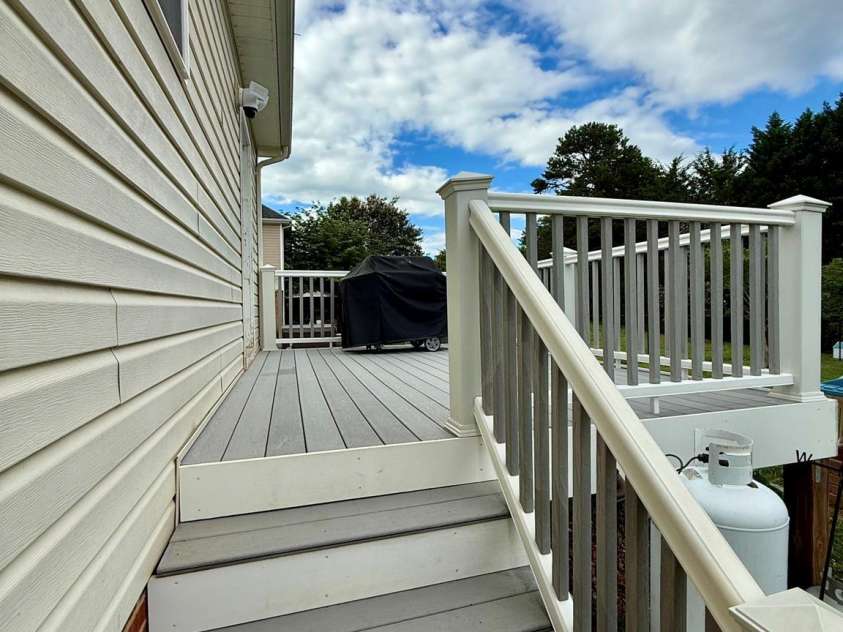5360 Stonegate Farm Drive, Granite Falls, NC 28630.  MLS# CAR4396768, YatesRealty ID 32711. Composite Deck Stairs