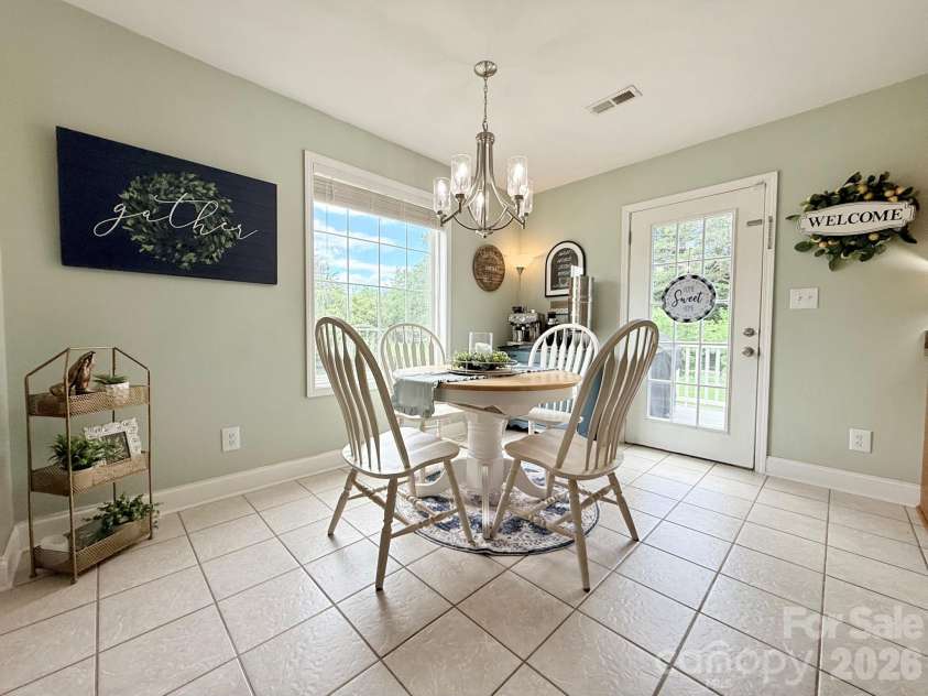 5360 Stonegate Farm Drive, Granite Falls, NC 28630.  MLS# CAR4396768, YatesRealty ID 32711. Dining