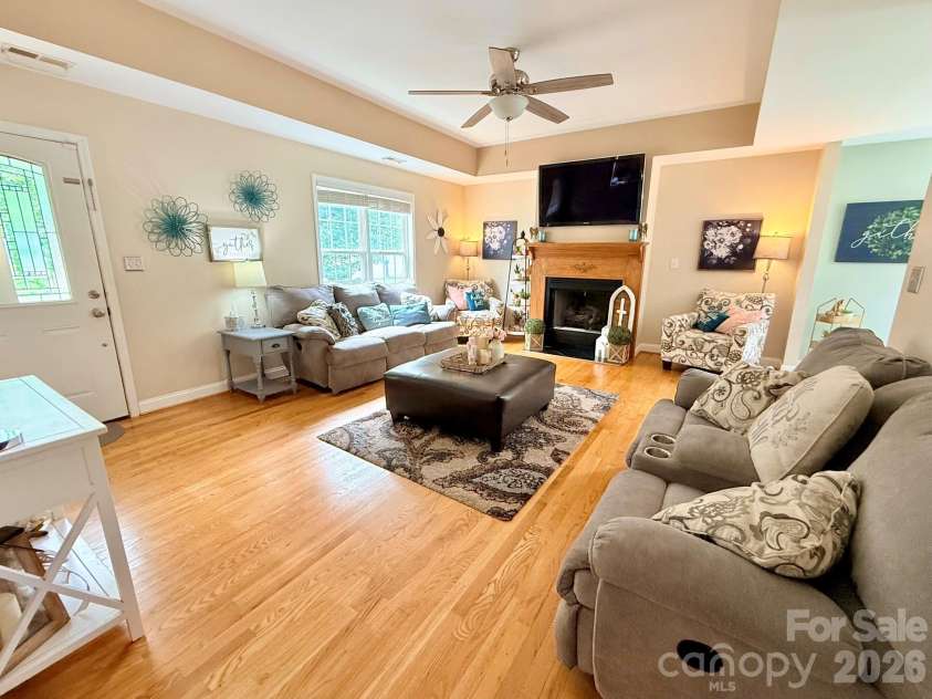 5360 Stonegate Farm Drive, Granite Falls, NC 28630.  MLS# CAR4396768, YatesRealty ID 32711. Living Room