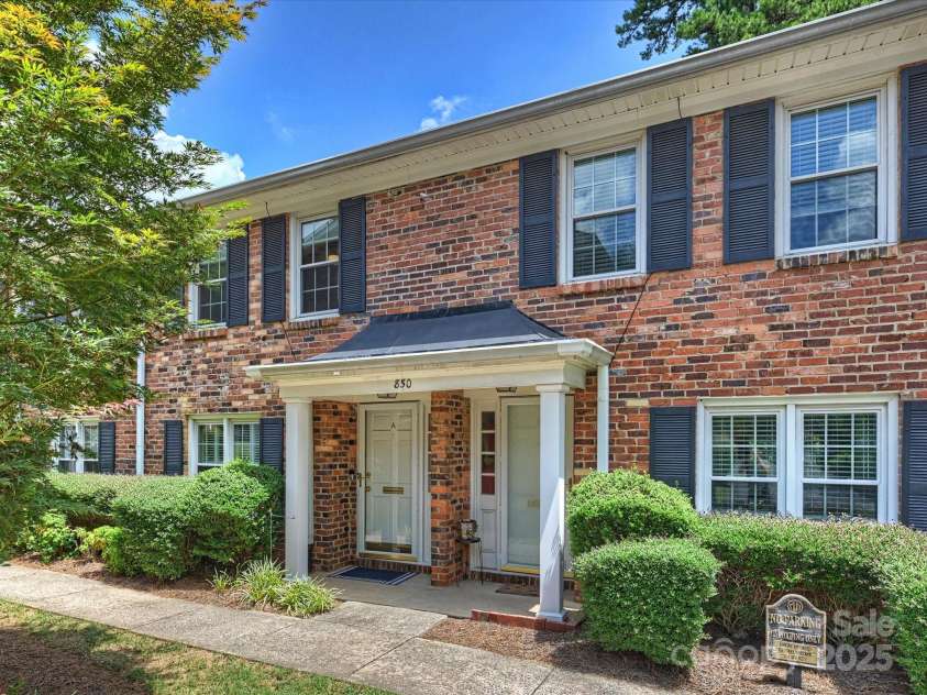 850 Mcalway Road, Charlotte, NC 28211.  MLS# CAR4288125, YatesRealty ID 32711. 