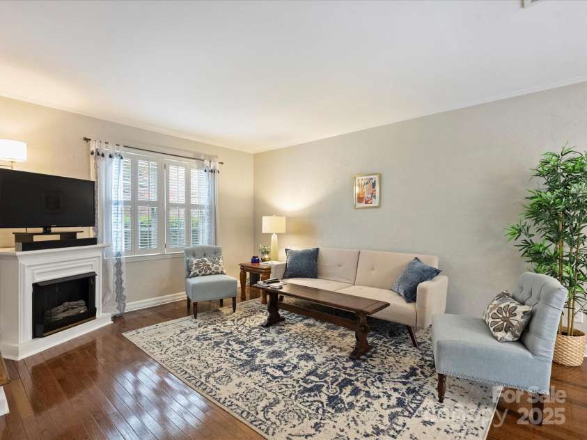850 Mcalway Road, Charlotte, NC 28211.  MLS# CAR4288125, YatesRealty ID 32711. 