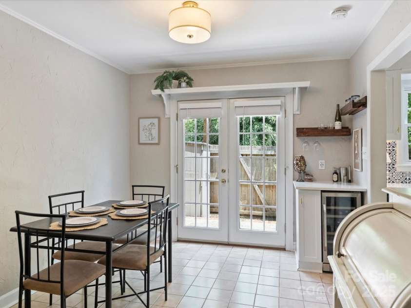 850 Mcalway Road, Charlotte, NC 28211.  MLS# CAR4288125, YatesRealty ID 32711. 