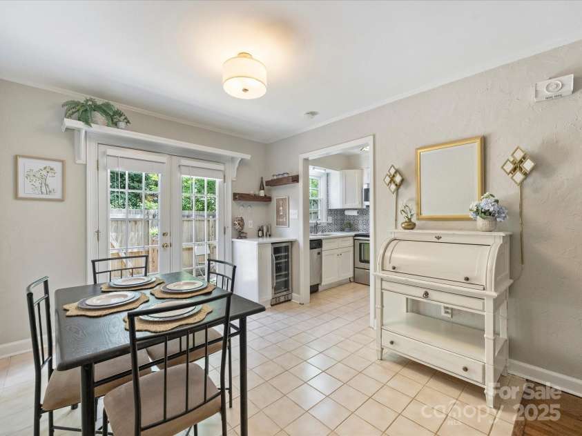 850 Mcalway Road, Charlotte, NC 28211.  MLS# CAR4288125, YatesRealty ID 32711. 