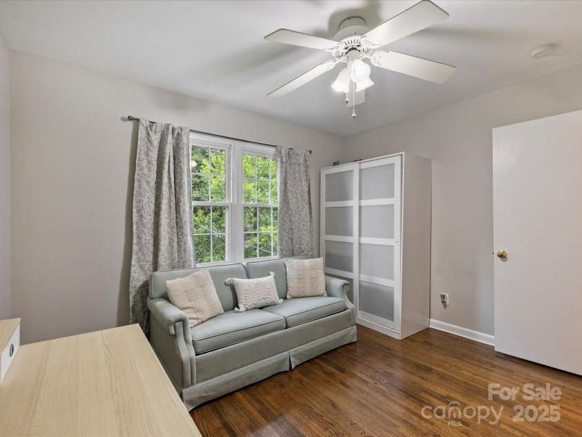 850 Mcalway Road, Charlotte, NC 28211.  MLS# CAR4288125, YatesRealty ID 32711. Guest room