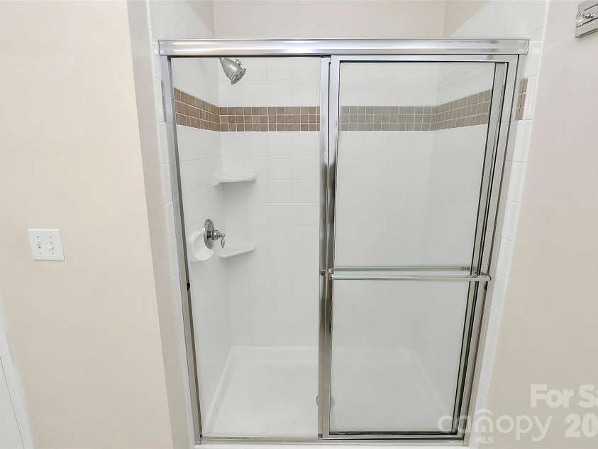 450 New Bern Station Court, Charlotte, NC 28209.  MLS# CAR4290978, YatesRealty ID 32712. 