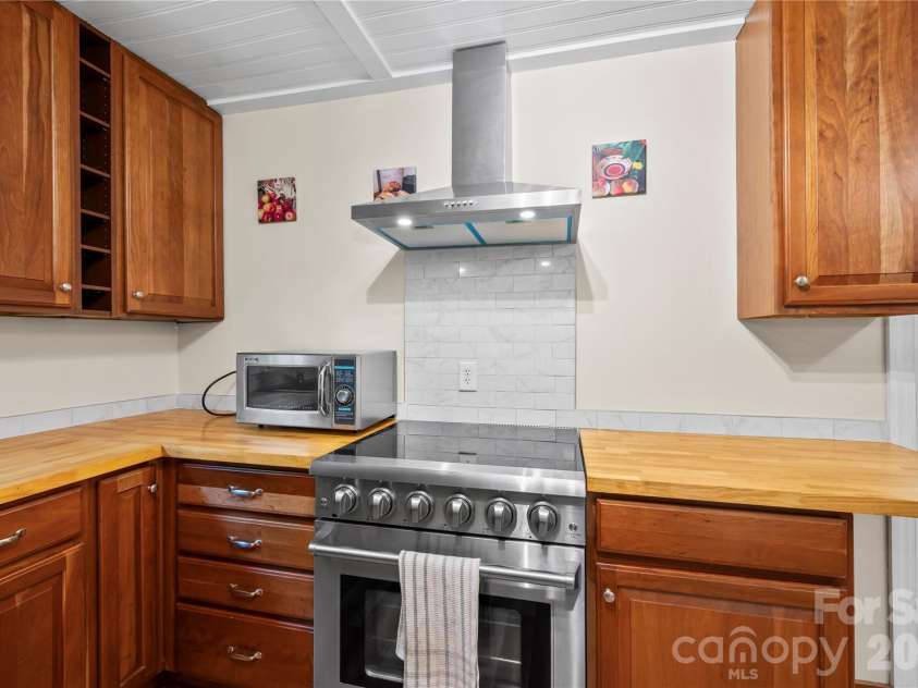 2879 Chandler Creek Road, Mars Hill, NC 28754.  MLS# CAR4404157, YatesRealty ID 32713. 