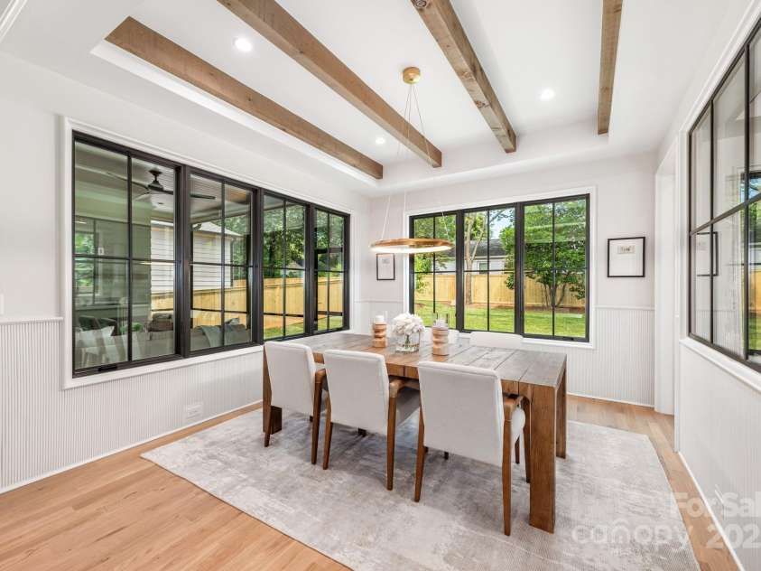 4021 Ridgecrest Avenue, Charlotte, NC 28211.  MLS# CAR4276483, YatesRealty ID 32713. Dining Room