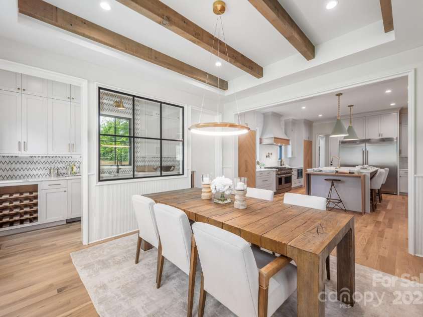 4021 Ridgecrest Avenue, Charlotte, NC 28211.  MLS# CAR4276483, YatesRealty ID 32713. Dining Room + Scullery