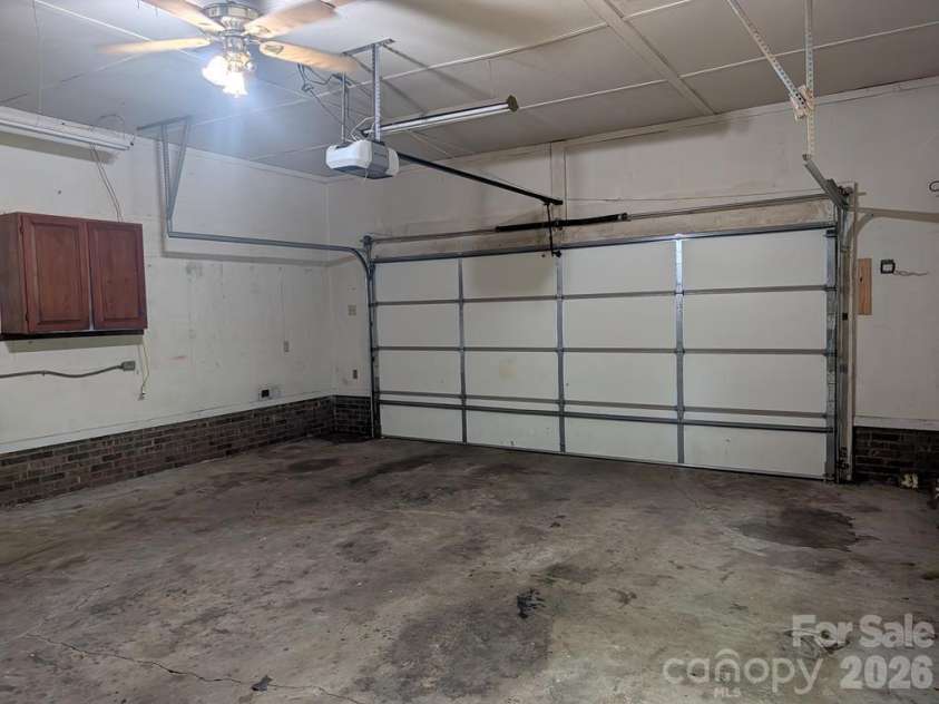 111 Midway Lake Road, Mooresville, NC 28115.  MLS# CAR4393364, YatesRealty ID 32714. 