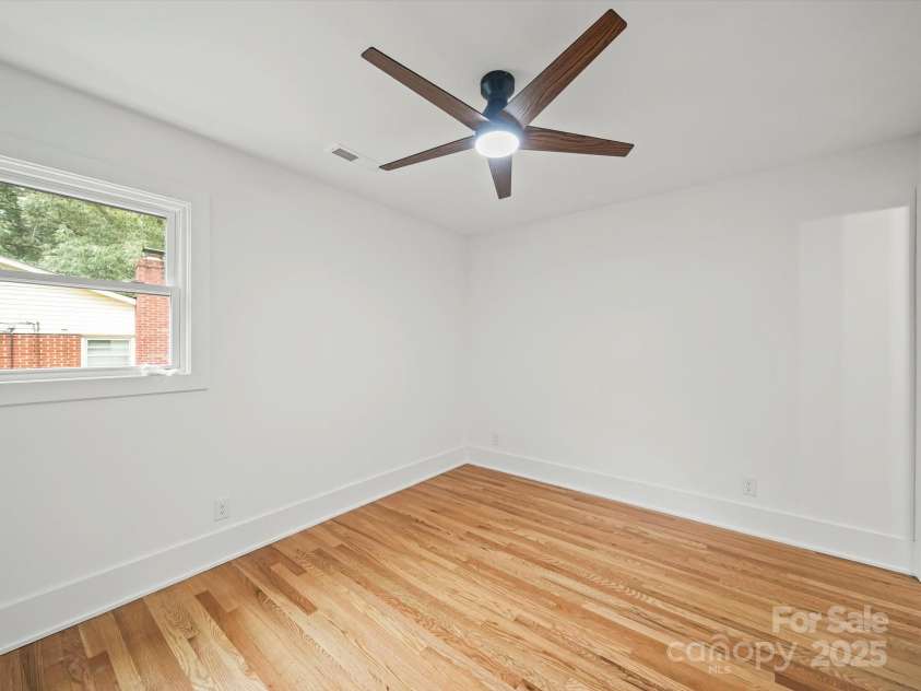 7115 Brynhurst Drive, Charlotte, NC 28210.  MLS# CAR4287796, YatesRealty ID 32715. 