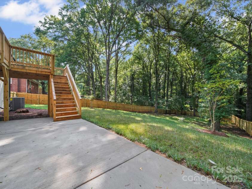 7115 Brynhurst Drive, Charlotte, NC 28210.  MLS# CAR4287796, YatesRealty ID 32715. 