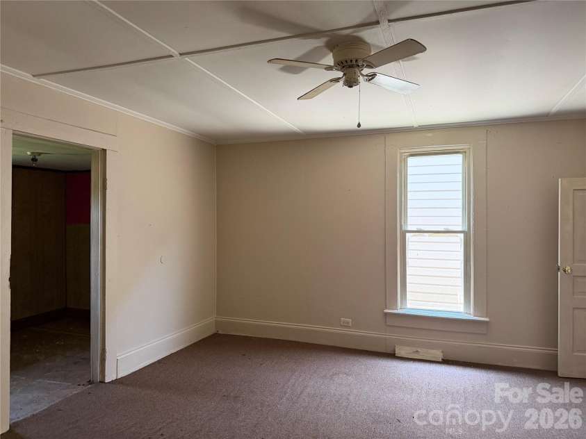 128 Long Street, Salisbury, NC 28144.  MLS# CAR4375388, YatesRealty ID 32716. 