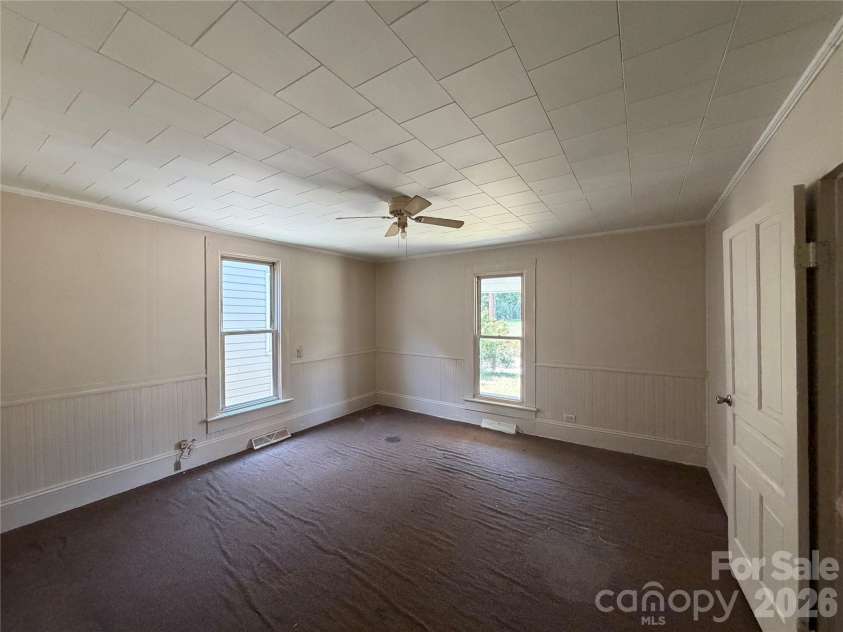 128 Long Street, Salisbury, NC 28144.  MLS# CAR4375388, YatesRealty ID 32716. 