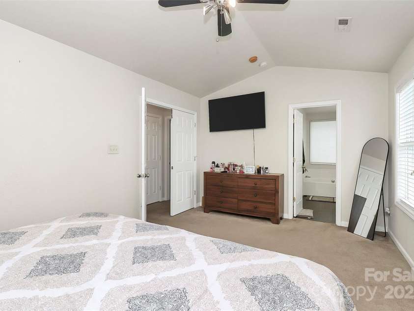 7707 Brisbane Court, Charlotte, NC 28215.  MLS# CAR4290159, YatesRealty ID 32716. 