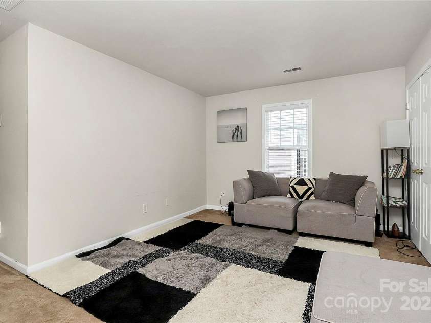 7707 Brisbane Court, Charlotte, NC 28215.  MLS# CAR4290159, YatesRealty ID 32716. Loft