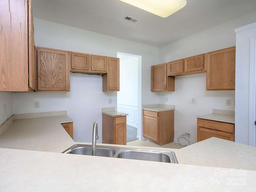 150 Bluffton Road, Mooresville, NC 28115.  MLS# CAR4241722, YatesRealty ID 32717. Kitchen