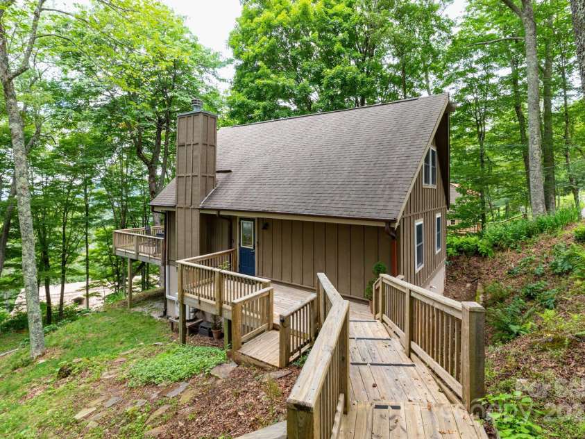 920 McKinney Gap Drive, Mars Hill, NC 28754.  MLS# CAR4277067, YatesRealty ID 32718. Home Main Entry