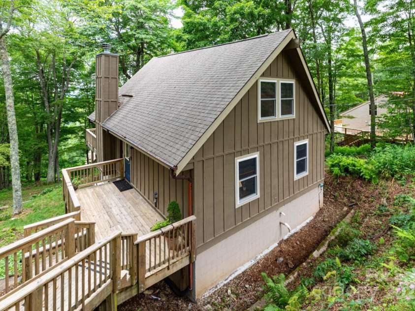 920 McKinney Gap Drive, Mars Hill, NC 28754.  MLS# CAR4277067, YatesRealty ID 32718. Home Main Entry