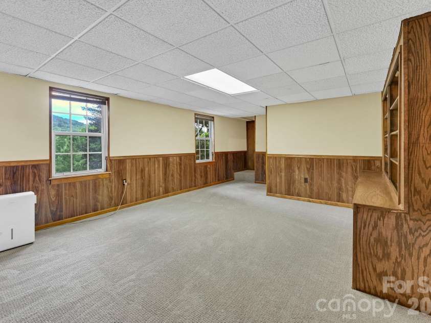 31 Surrey Run, Asheville, NC 28803.  MLS# CAR4387615, YatesRealty ID 32719. Basement Looking At Entry