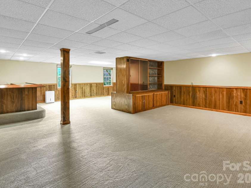 31 Surrey Run, Asheville, NC 28803.  MLS# CAR4387615, YatesRealty ID 32719. Full Basement