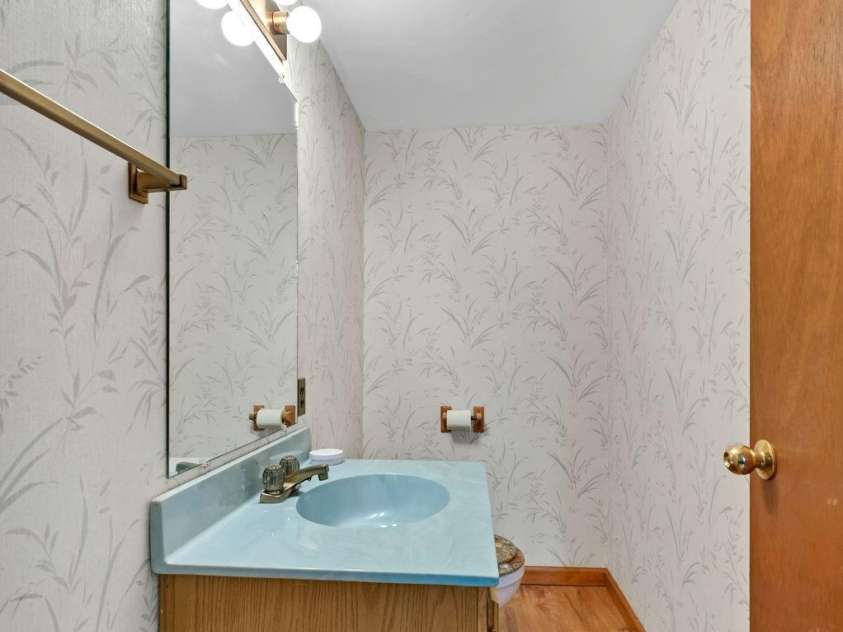 31 Surrey Run, Asheville, NC 28803.  MLS# CAR4387615, YatesRealty ID 32719. Half Bath In Basement