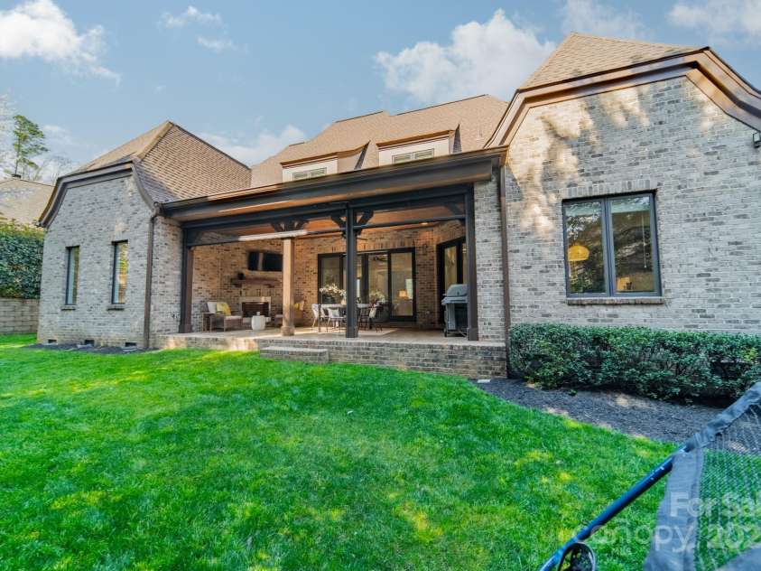 913 Dacavin Drive, Charlotte, NC 28226.  MLS# CAR4238298, YatesRealty ID 3272. Back Exterior