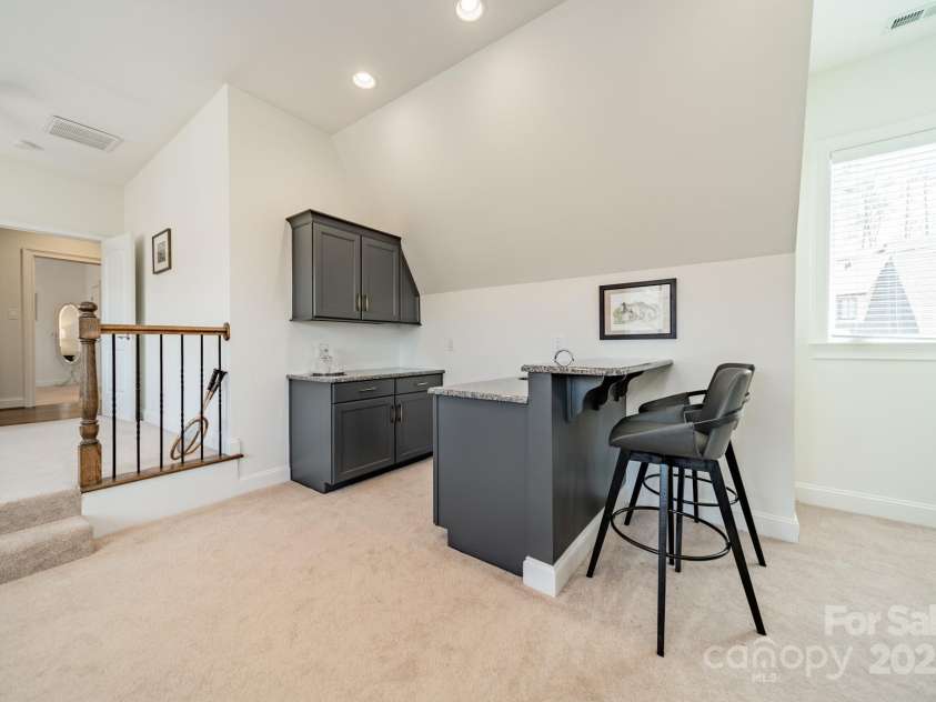 913 Dacavin Drive, Charlotte, NC 28226.  MLS# CAR4238298, YatesRealty ID 3272. Bonus