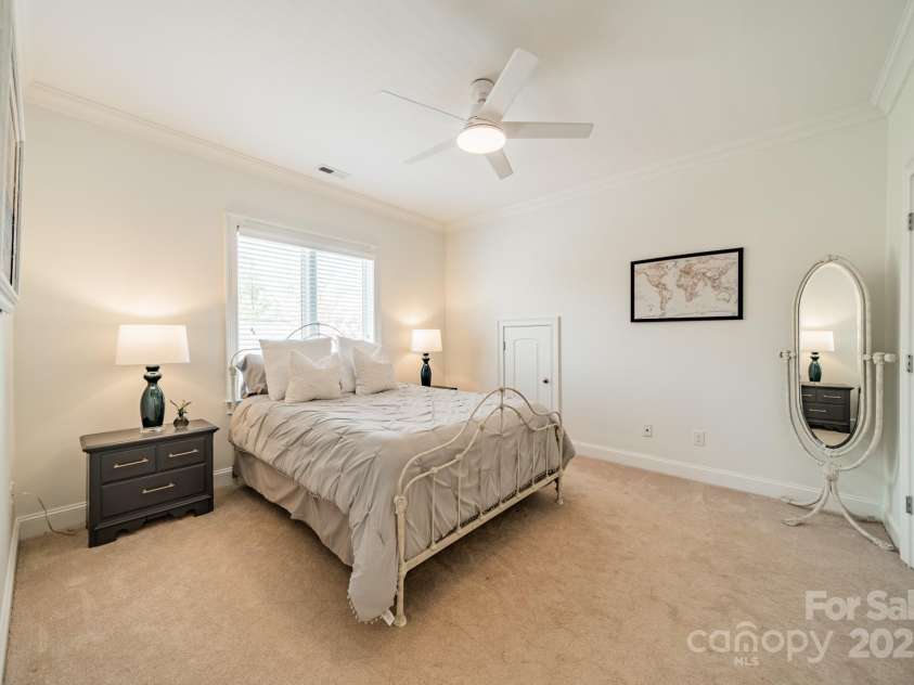 913 Dacavin Drive, Charlotte, NC 28226.  MLS# CAR4238298, YatesRealty ID 3272. En Suite Bedroom 2