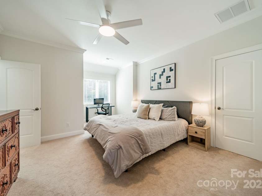 913 Dacavin Drive, Charlotte, NC 28226.  MLS# CAR4238298, YatesRealty ID 3272. En Suite Bedroom 3