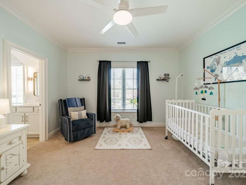 913 Dacavin Drive, Charlotte, NC 28226.  MLS# CAR4238298, YatesRealty ID 3272. En Suite Bedroom 4