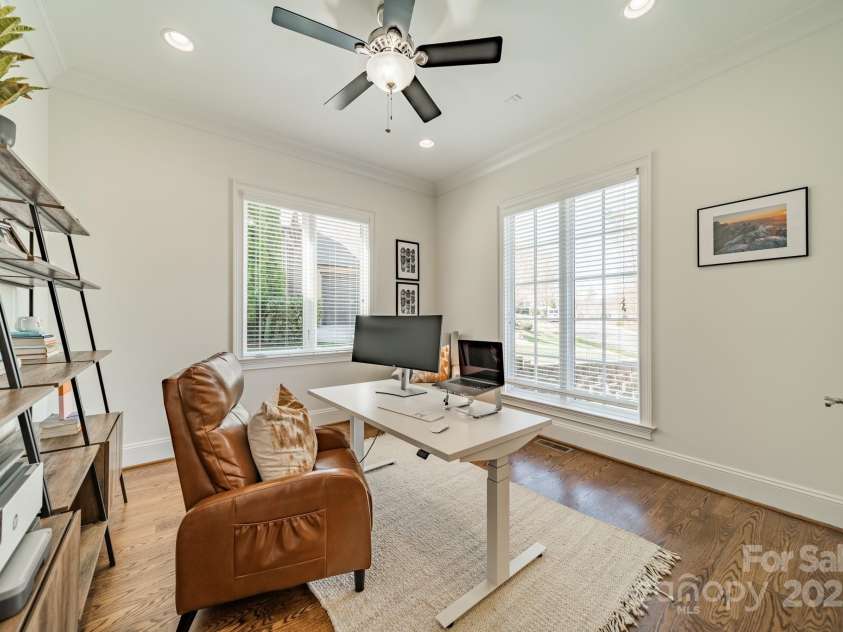 913 Dacavin Drive, Charlotte, NC 28226.  MLS# CAR4238298, YatesRealty ID 3272. Office