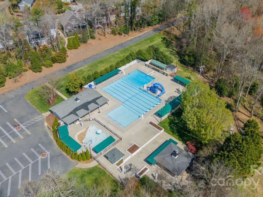 913 Dacavin Drive, Charlotte, NC 28226.  MLS# CAR4238298, YatesRealty ID 3272. Olde Providence Swim & Racquet
