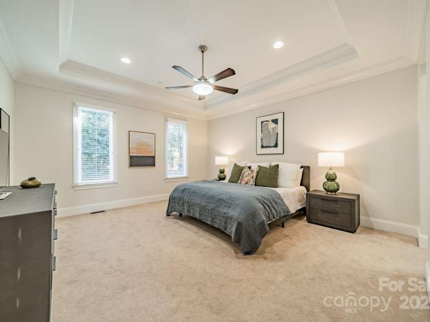 913 Dacavin Drive, Charlotte, NC 28226.  MLS# CAR4238298, YatesRealty ID 3272. Primary Suite