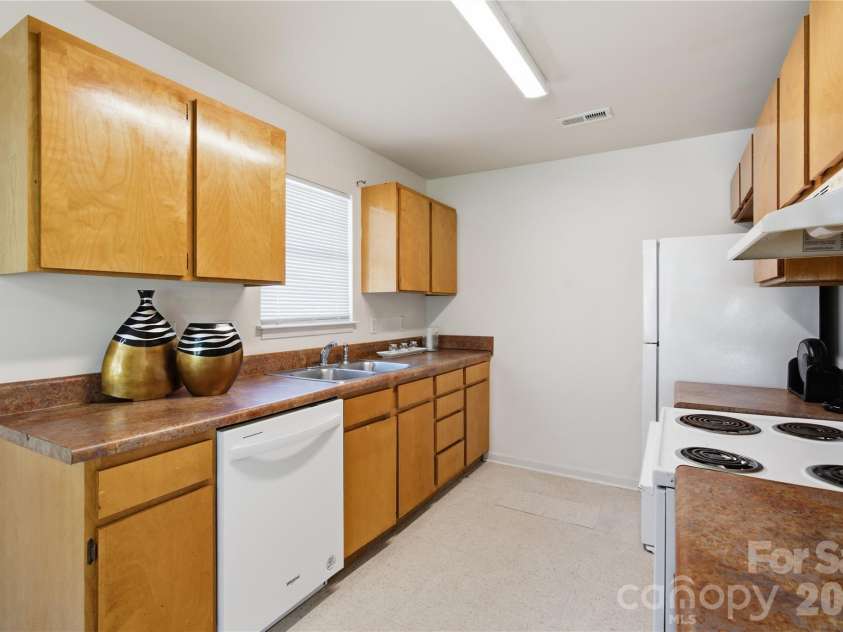 3608 Corbett Street, Charlotte, NC 28208.  MLS# CAR4421983, YatesRealty ID 32720. 