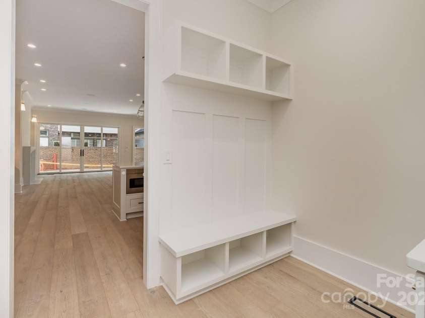 2924 Sharon View Road, Charlotte, NC 28210.  MLS# CAR4244242, YatesRealty ID 32721. Drop Zone - Mud