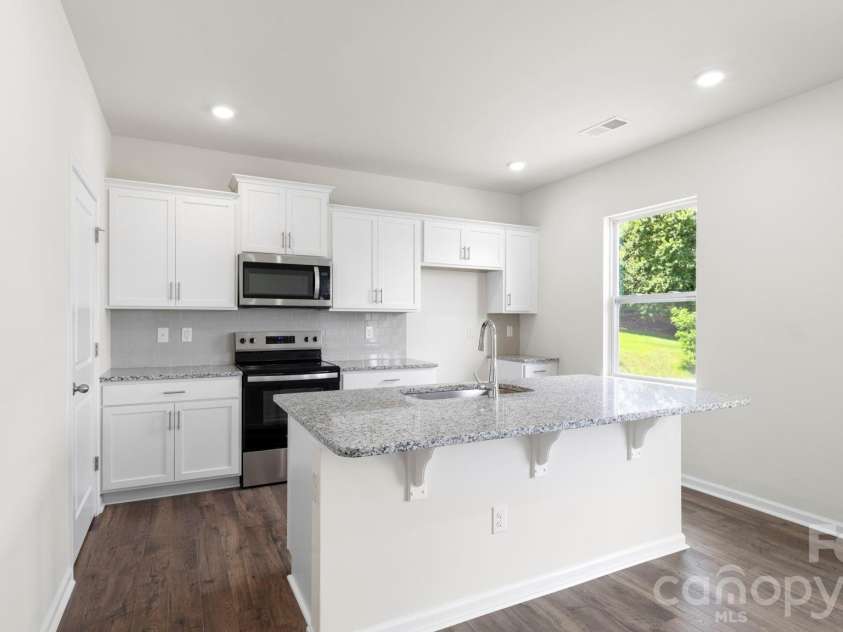839 Adelston Lane, Asheville, NC 28804.  MLS# CAR4396315, YatesRealty ID 32721. 