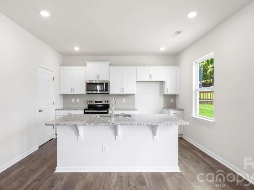 839 Adelston Lane, Asheville, NC 28804.  MLS# CAR4396315, YatesRealty ID 32721. 