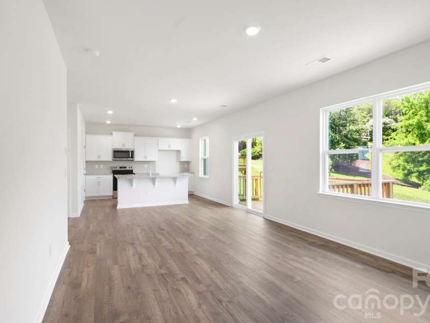 839 Adelston Lane, Asheville, NC 28804.  MLS# CAR4396315, YatesRealty ID 32721. 