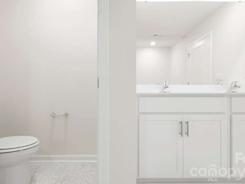 839 Adelston Lane, Asheville, NC 28804.  MLS# CAR4396315, YatesRealty ID 32721. 
