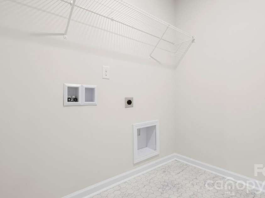 839 Adelston Lane, Asheville, NC 28804.  MLS# CAR4396315, YatesRealty ID 32721. 