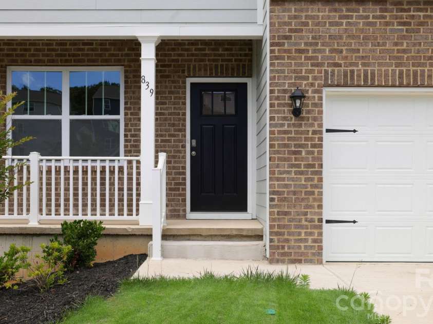 839 Adelston Lane, Asheville, NC 28804.  MLS# CAR4396315, YatesRealty ID 32721. 