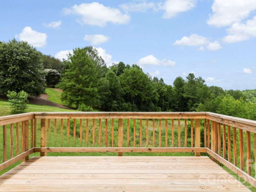 839 Adelston Lane, Asheville, NC 28804.  MLS# CAR4396315, YatesRealty ID 32721. 