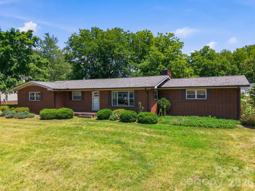 404 Lyerly Street, Salisbury, NC 28146.  MLS# CAR4388736, YatesRealty ID 32722. 