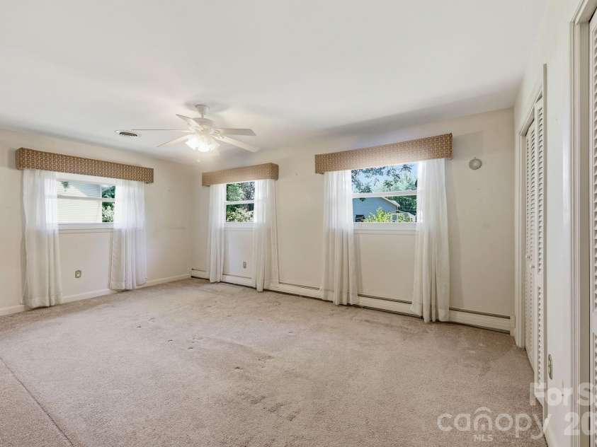 404 Lyerly Street, Salisbury, NC 28146.  MLS# CAR4388736, YatesRealty ID 32722. 