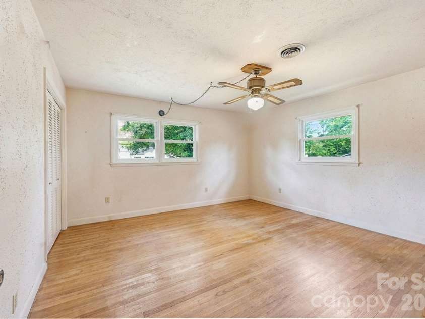 404 Lyerly Street, Salisbury, NC 28146.  MLS# CAR4388736, YatesRealty ID 32722. 