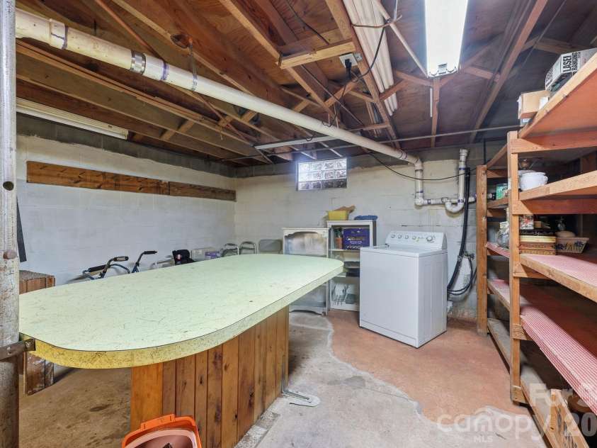 404 Lyerly Street, Salisbury, NC 28146.  MLS# CAR4388736, YatesRealty ID 32722. 