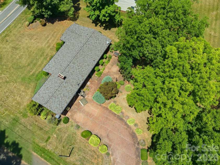 404 Lyerly Street, Salisbury, NC 28146.  MLS# CAR4388736, YatesRealty ID 32722. 
