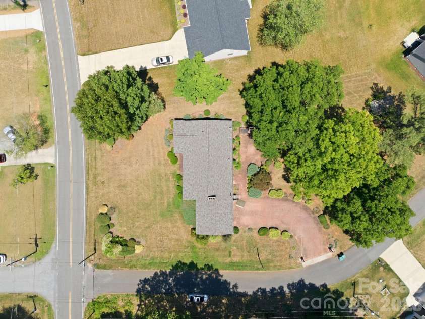 404 Lyerly Street, Salisbury, NC 28146.  MLS# CAR4388736, YatesRealty ID 32722. 
